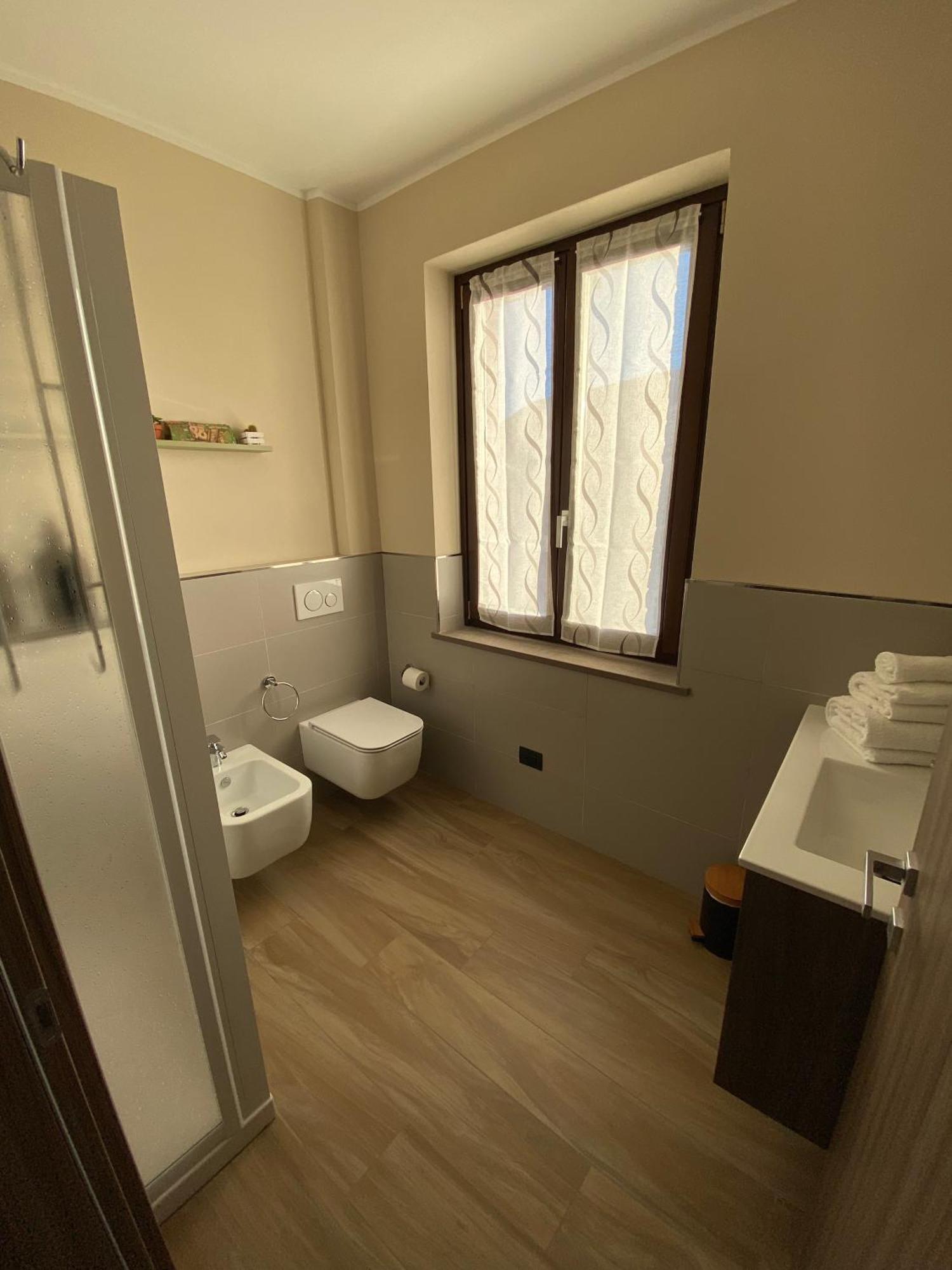 Casa Rubbo - Appartamento In Collina 'Monviso' Alba  Esterno foto