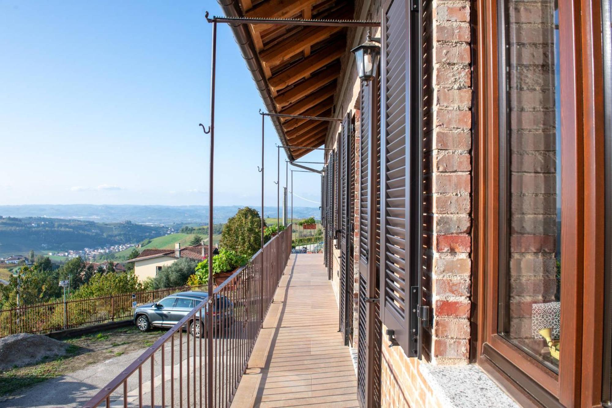 Casa Rubbo - Appartamento In Collina 'Monviso' Alba  Esterno foto